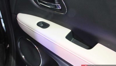 First Impression Review Honda HR-V Prestige by AutonetMagz First Impression Review Honda HR-V Prestige by AutonetMagz