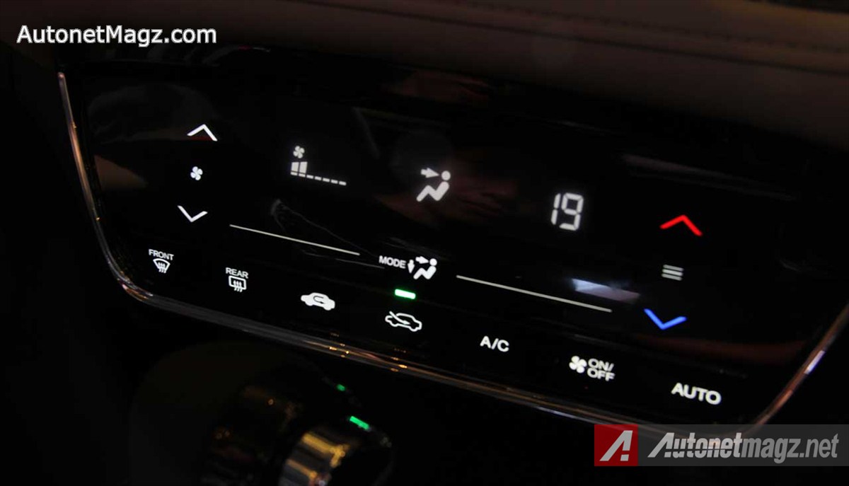 Honda, Honda-HRV-Prestige-AC-Digital: First Impression Review Honda HR-V Prestige by AutonetMagz
