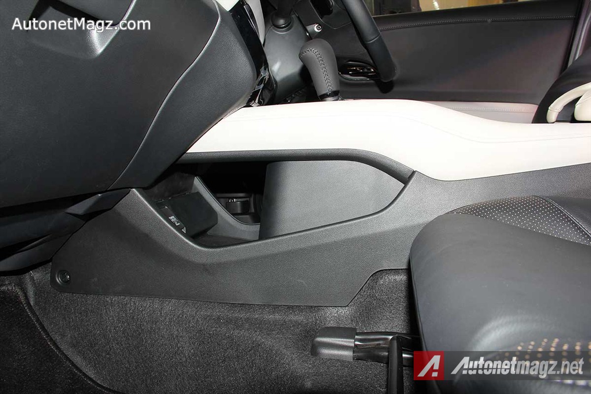 Honda, Honda-HRV-Prestige-Hidden-Storage: First Impression Review Honda HR-V Prestige by AutonetMagz