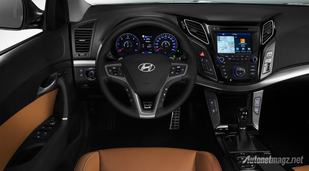Berita, Hyundai-i40-Interior: Hyundai Lengkapi Keluarga i-Car dengan 3 Mobil Baru
