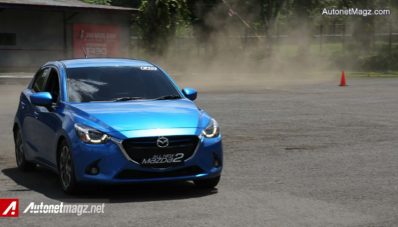 Test Drive Mazda2 SkyActiv Transmisi Manual di Sirkuit Sentul Test Drive Mazda2 SkyActiv Transmisi Manual di Sirkuit Sentul