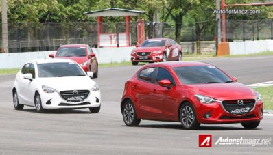 Test Drive Mazda2 SkyActiv Transmisi Manual di Sirkuit Sentul Test Drive Mazda2 SkyActiv Transmisi Manual di Sirkuit Sentul