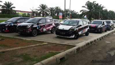 Toyota Agya Club Sambangi Anyer Ramai-Ramai Toyota Agya Club Sambangi Anyer Ramai-Ramai