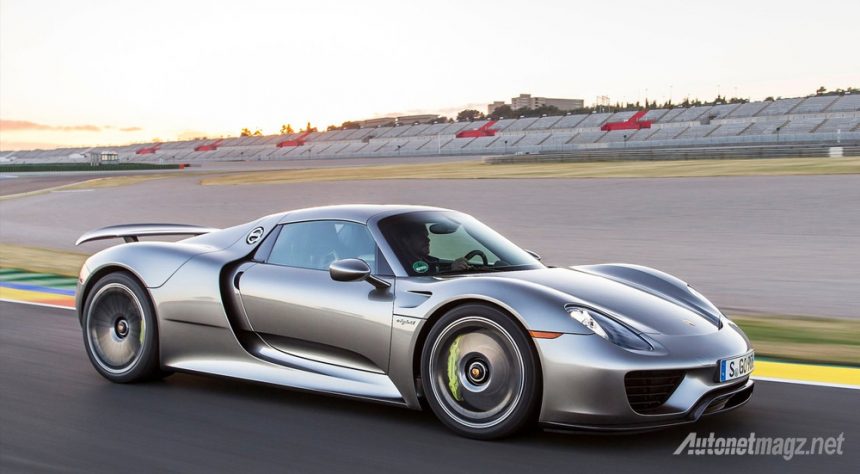 Porsche : Kami Tidak Tertarik Pada Mobil Self-Driving Porsche : Kami Tidak Tertarik Pada Mobil Self-Driving