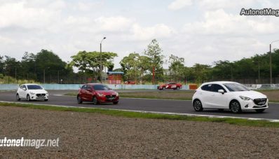 Test Drive Mazda2 SkyActiv Transmisi Manual di Sirkuit Sentul Test Drive Mazda2 SkyActiv Transmisi Manual di Sirkuit Sentul