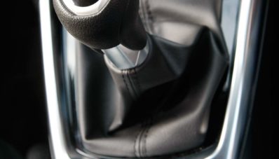 Test Drive Mazda2 SkyActiv Transmisi Manual di Sirkuit Sentul Test Drive Mazda2 SkyActiv Transmisi Manual di Sirkuit Sentul