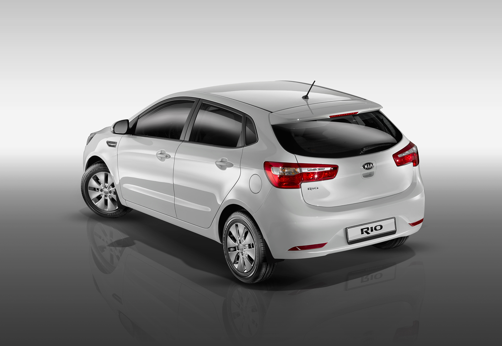 International, kia rio 2016 indonesia: KIA Rio Menggeser Lada Granta Sebagai Mobil Terlaris di Rusia Selama 40 tahun