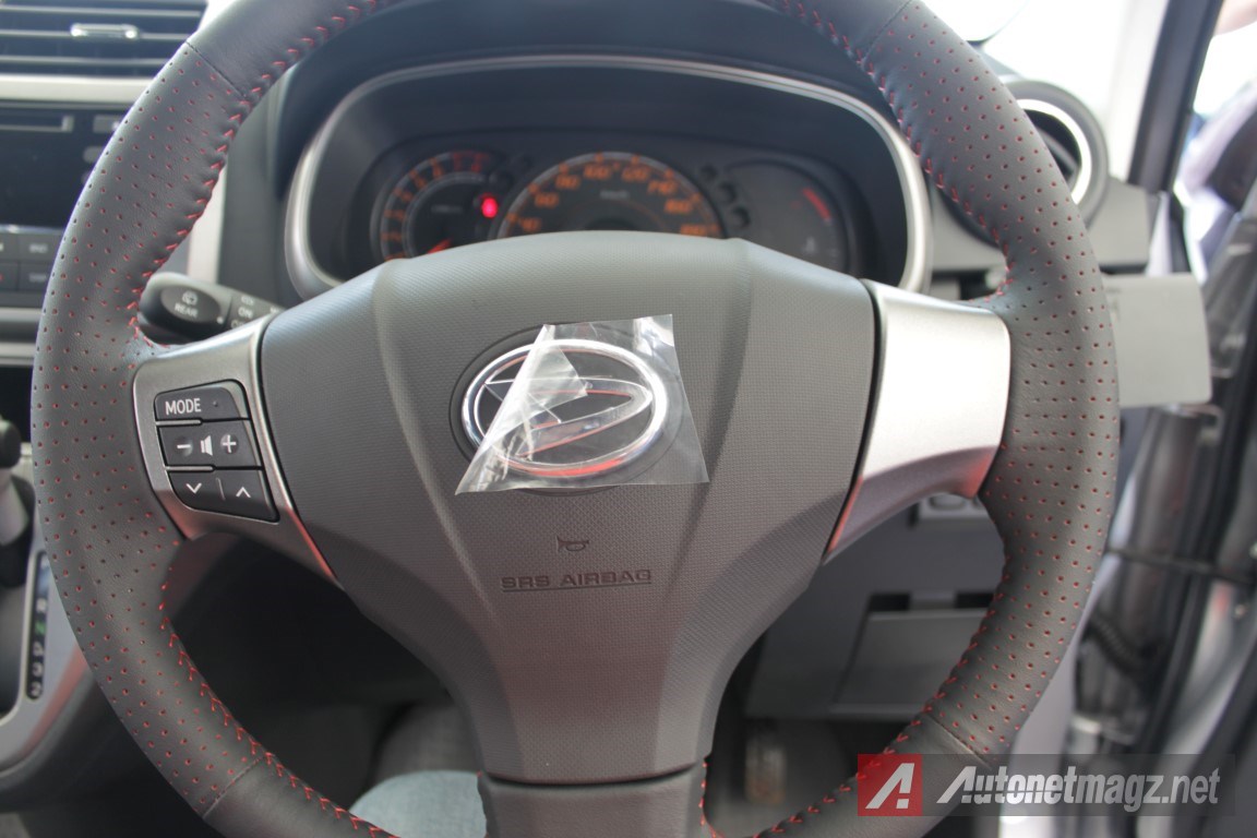 2015-Daihatsu-Sirion-Facelift-Steering-Wheel