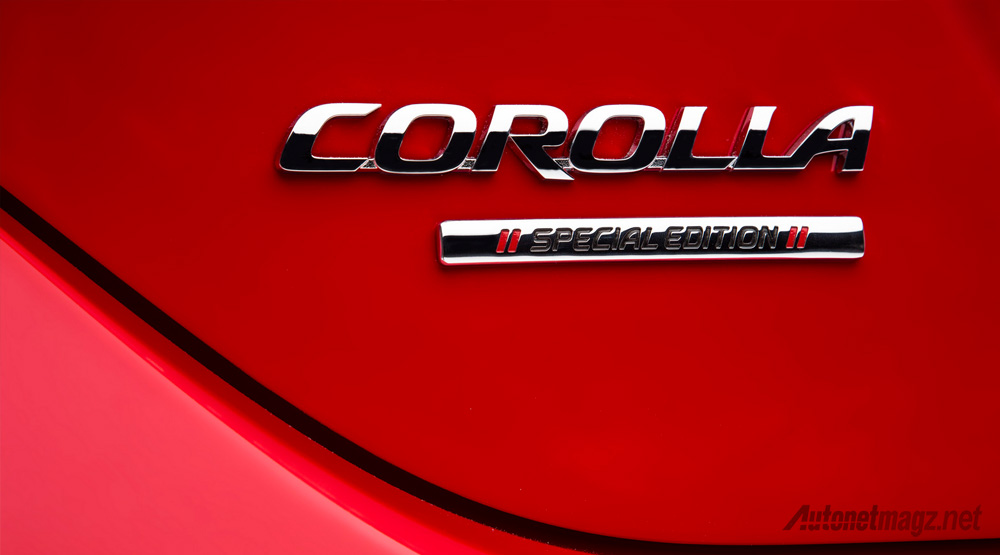 Berita, Emblem-Toyota-Corolla-SE: Toyota Berikan Edisi Spesial Untuk Camry dan Corolla, Bedanya Komplit Luar Dalam