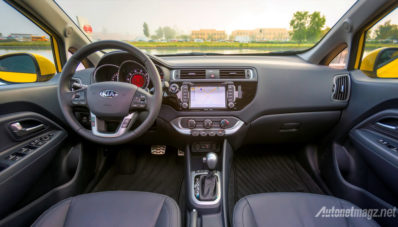 KIA Rio Facelift 2016 Versi Amerika Ternyata Beda dengan Versi Eropa KIA Rio Facelift 2016 Versi Amerika Ternyata Beda dengan Versi Eropa