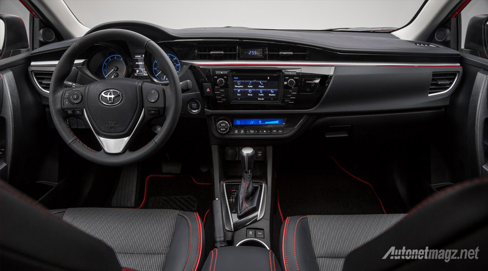 Berita, Interior-Toyota-Corolla-SE: Toyota Berikan Edisi Spesial Untuk Camry dan Corolla, Bedanya Komplit Luar Dalam