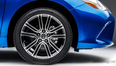 Toyota Berikan Edisi Spesial Untuk Camry dan Corolla, Bedanya Komplit Luar Dalam