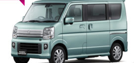 Suzuki-Every-Wagon-hijau-belakang