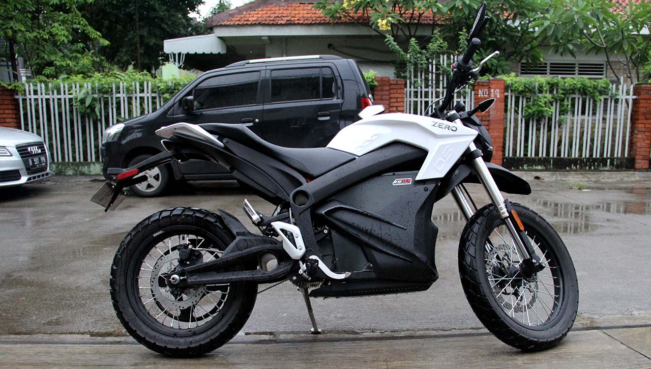 Motor Baru, Zero-DS-Motor-Listrik: Test Ride Zero DS Indonesia: Ternyata Asik Juga!