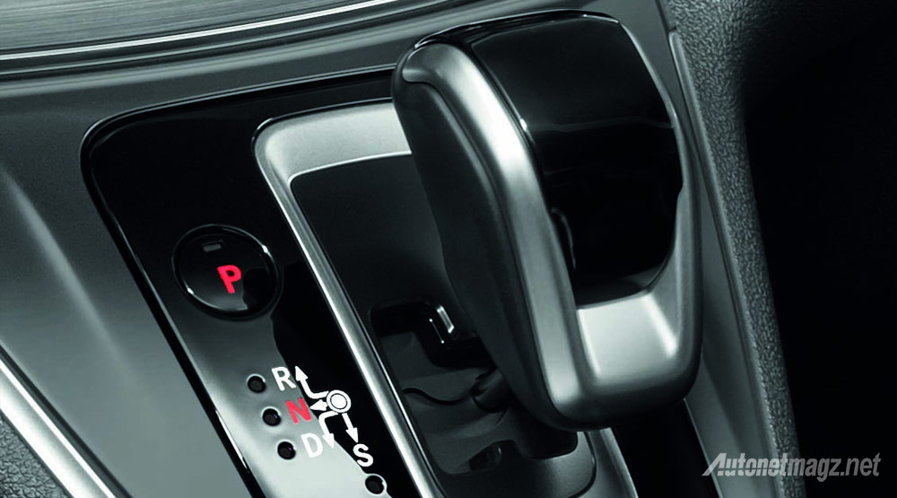 Berita, tuas-transmisi-CR-V-facelift-Inggris: Honda CR-V Facelift Resmi Muncul di Inggris, Harganya Hampir 700 Juta!