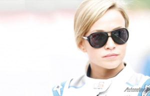 Perkenalkan Carmen Jorda, Pembalap Baru Tim F1 Lotus yang Paling Cantik Perkenalkan Carmen Jorda, Pembalap Baru Tim F1 Lotus yang Paling Cantik
