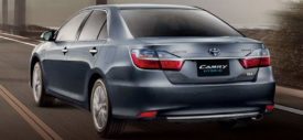 Toyota-Camry-Hyrbrid-2015-Indonesia