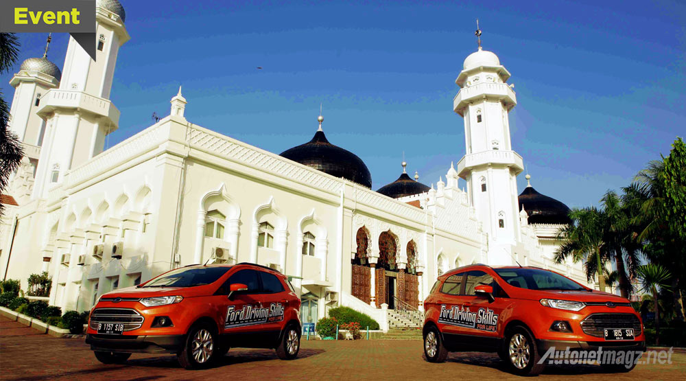 Berita, Ford-EcoSport-di-Masjid-Aceh: Ford Driving Skills for Life Kini Sambangi Aceh