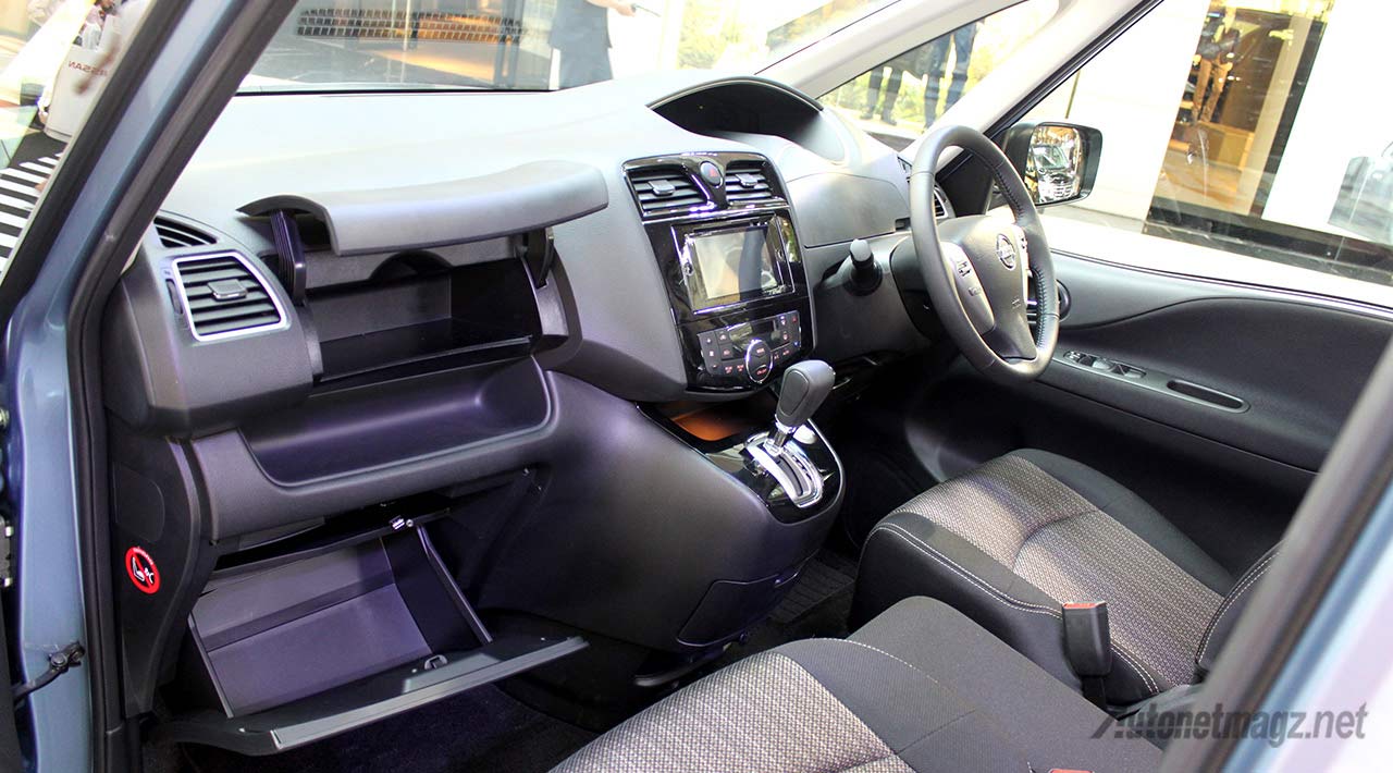 Mobil Baru, Interior-Nissan-Serena-Facelift-2015: First Impression Review Nissan Serena Facelift 2015 oleh AutonetMagz