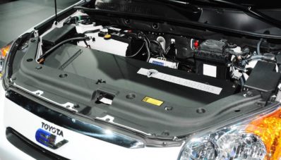 Karena Tesla, Toyota RAV4 Elektrik di Recall Oleh Toyota Karena Tesla, Toyota RAV4 Elektrik di Recall Oleh Toyota