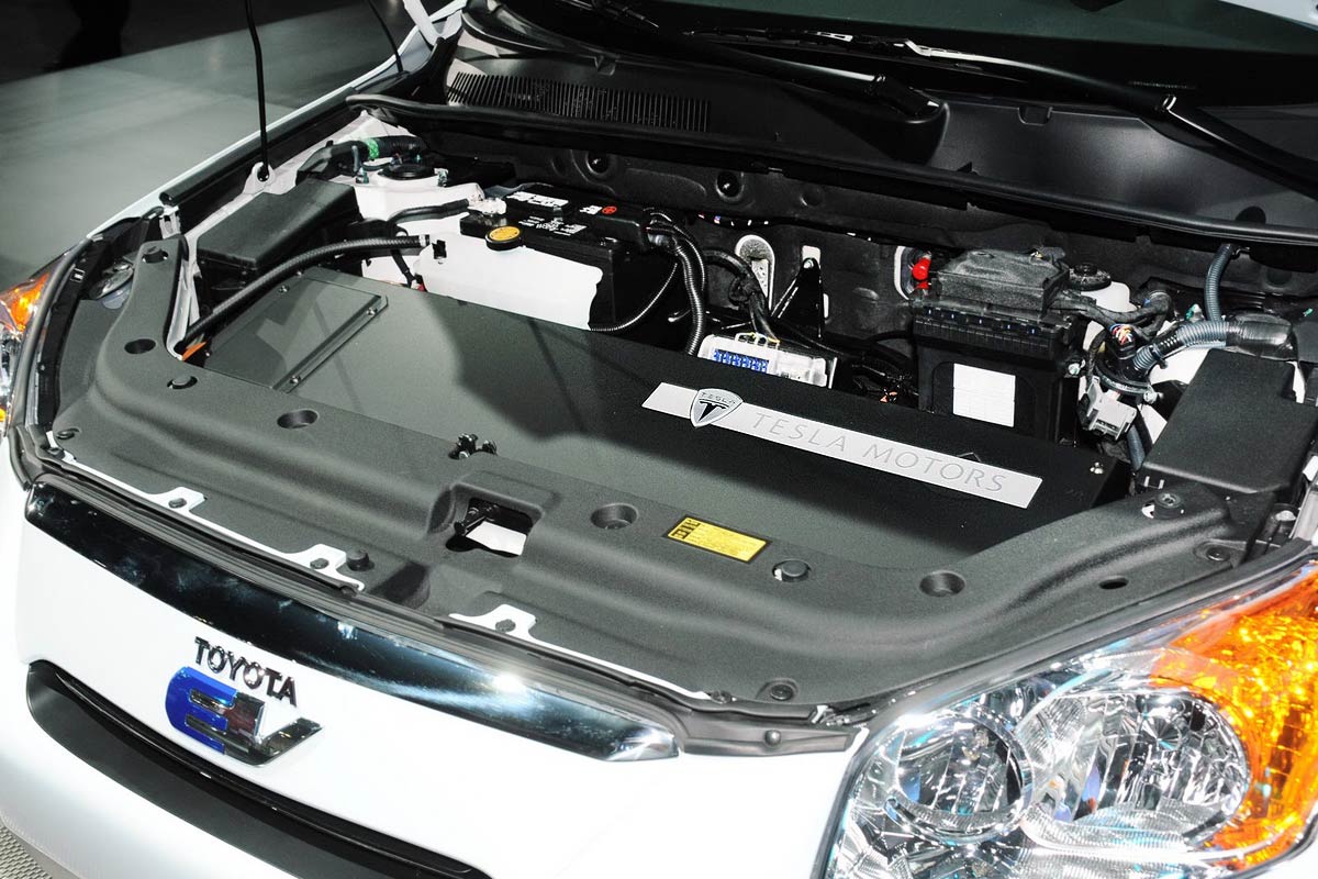 International, Toyota RAV4 EV powered by Tesla Motors 2015: Karena Tesla, Toyota RAV4 Elektrik di Recall Oleh Toyota