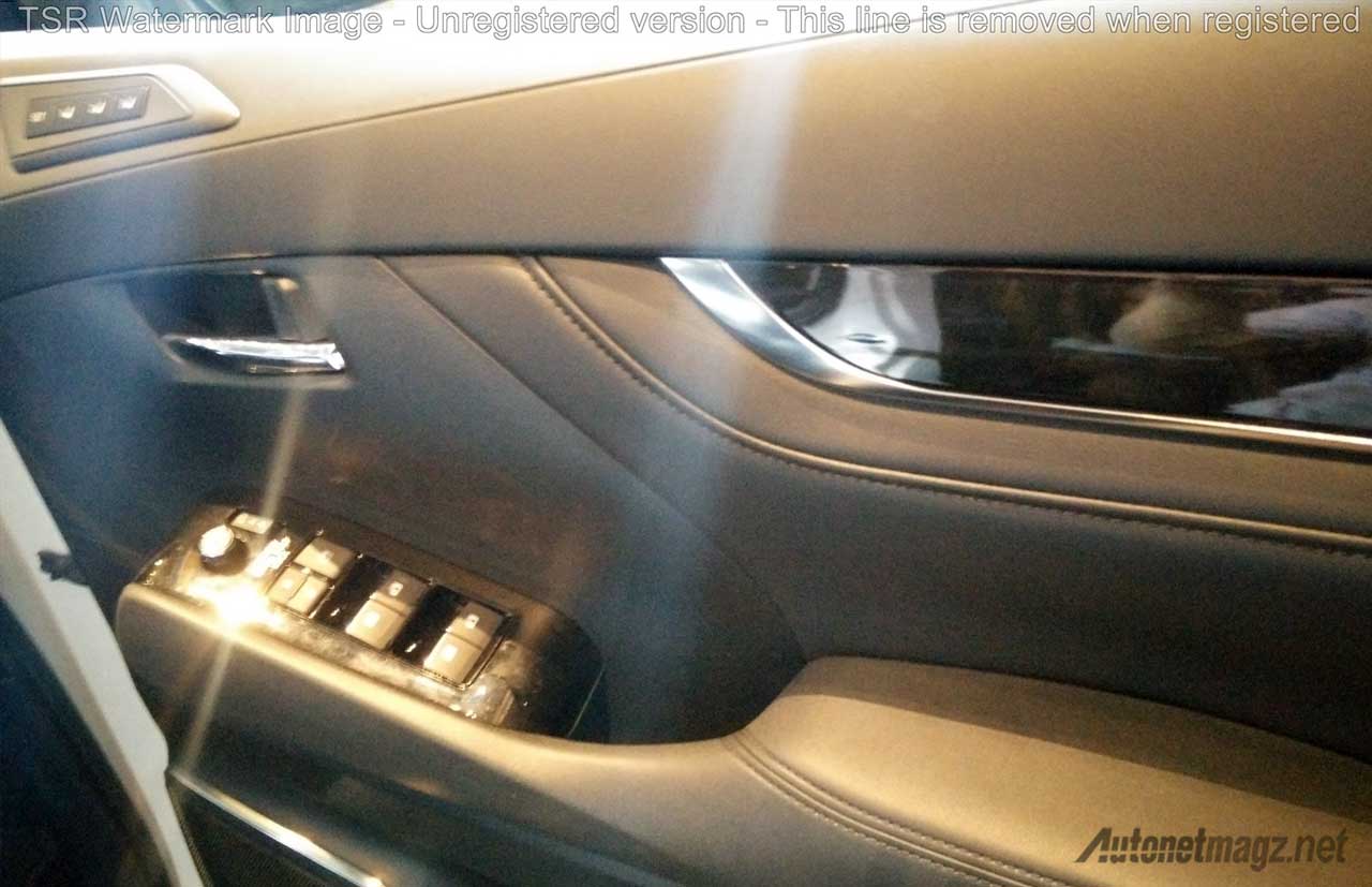 Berita, doortrim-toyota-vellfire: First Impression Review Toyota Alphard dan Vellfire 2015