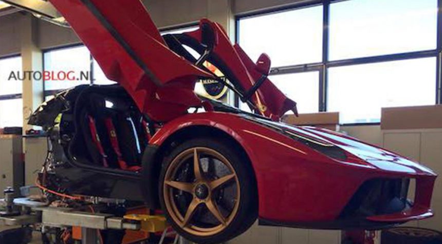 Ferrari Kampanyekan Perbaikan Coating Tangki LaFerrari, tapi Ogah Disebut Recall Ferrari Kampanyekan Perbaikan Coating Tangki LaFerrari, tapi Ogah Disebut Recall