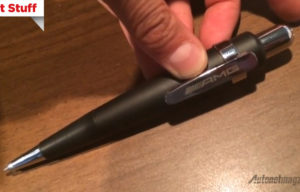 Wow, Pulpen Keluaran AMG Ini Bisa Mengeluarkan Suara Mesin Mobil V8! Wow, Pulpen Keluaran AMG Ini Bisa Mengeluarkan Suara Mesin Mobil V8!