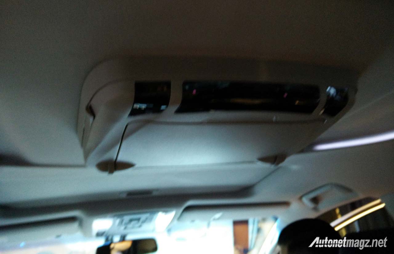 Berita, roof-monitor-toyota-alphard: First Impression Review Toyota Alphard dan Vellfire 2015