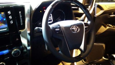 First Impression Review Toyota Alphard dan Vellfire 2015 First Impression Review Toyota Alphard dan Vellfire 2015