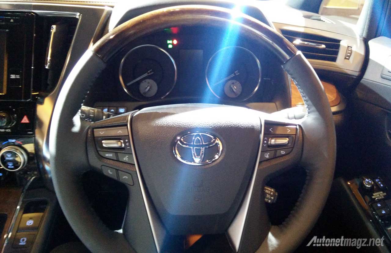 Berita, setir-toyota-vellfire: First Impression Review Toyota Alphard dan Vellfire 2015