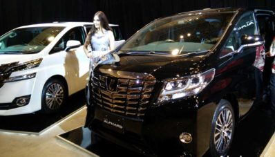 First Impression Review Toyota Alphard dan Vellfire 2015 First Impression Review Toyota Alphard dan Vellfire 2015