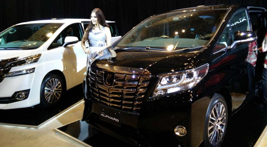 First Impression Review Toyota Alphard dan Vellfire 2015 First Impression Review Toyota Alphard dan Vellfire 2015