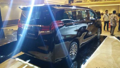 First Impression Review Toyota Alphard dan Vellfire 2015 First Impression Review Toyota Alphard dan Vellfire 2015