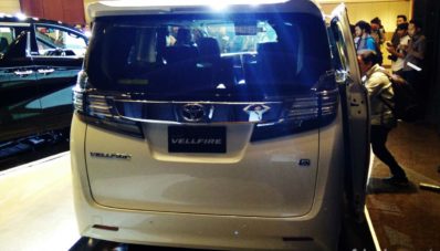 First Impression Review Toyota Alphard dan Vellfire 2015 First Impression Review Toyota Alphard dan Vellfire 2015