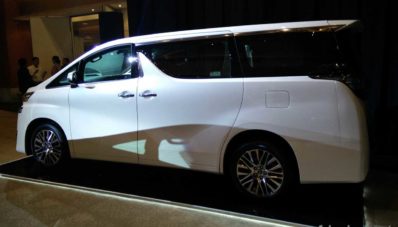 First Impression Review Toyota Alphard dan Vellfire 2015 First Impression Review Toyota Alphard dan Vellfire 2015