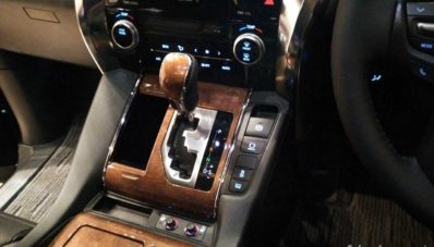 First Impression Review Toyota Alphard dan Vellfire 2015 First Impression Review Toyota Alphard dan Vellfire 2015