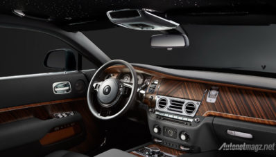 Rolls-Royce Wraith ‘Inspired By Film’ Memulai Debutnya di New York Auto Show 2015 Rolls-Royce Wraith ‘Inspired By Film’ Memulai Debutnya di New York Auto Show 2015