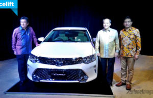 Toyota Camry Facelift Akhirnya Diluncurkan, Ini Dia Spek dan Harganya! Toyota Camry Facelift Akhirnya Diluncurkan, Ini Dia Spek dan Harganya!