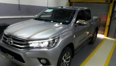 Terlihat Sudah Sosok Utuh Toyota Hilux Tanpa Penyamaran Sedikit Pun! Terlihat Sudah Sosok Utuh Toyota Hilux Tanpa Penyamaran Sedikit Pun!