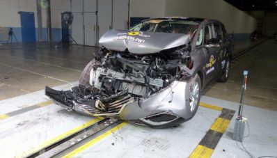 Tes Tabrak Euro NCAP : Suzuki Vitara dan Renault Espace 5 Bintang, Mazda 2 dan Fiat 500X 4 Bintang