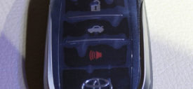 panel-instrumen-toyota-camry-facelift-hybrid