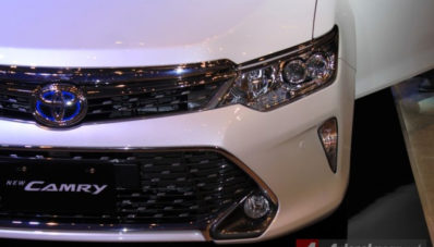 First Impression Review Toyota Camry Facelift 2015 oleh AutonetMagz First Impression Review Toyota Camry Facelift 2015 oleh AutonetMagz
