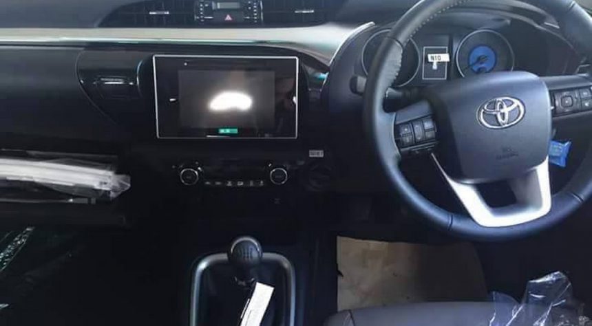 Yuk Simak Foto dan Fitur Toyota Hilux 2015 Baru, Komplit Lho! Yuk Simak Foto dan Fitur Toyota Hilux 2015 Baru, Komplit Lho!