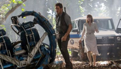 Mercedes-Benz GLE Coupe Jadi Bintang di Film Jurassic World, Tayang Bulan Depan di Bioskop! Mercedes-Benz GLE Coupe Jadi Bintang di Film Jurassic World, Tayang Bulan Depan di Bioskop!