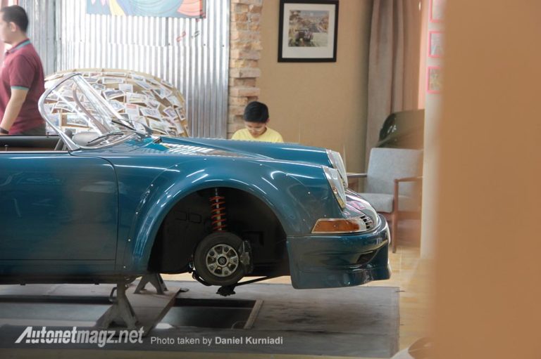 Terror Garage bengkel tempat modifikasi Porsche RWB Indonesia