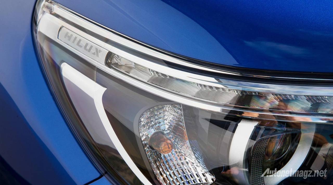 Mobil Baru, detail-headlamp-toyota-hilux: Akhirnya Toyota Hilux 2015 Baru Resmi Diluncurkan