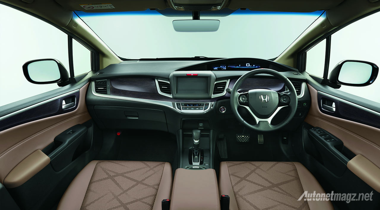 Berita, interior-coklat-honda-jade-rs: Honda Jade RS Pakai Mesin VTEC Turbo, Makin Sporty dan Dinamis!