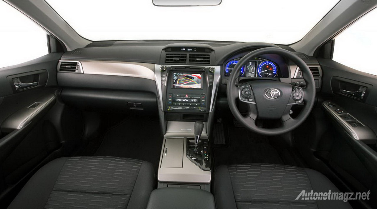 Berita, interior-toyota-aurion: Toyota Aurion, Saudara Kembar Camry Baru Saja Facelift di Australia