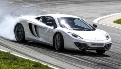 Gokil, Kawasaki Ninja H2R Bantai Habis McLaren MP4-12C dan Bugatti Veyron! Gokil, Kawasaki Ninja H2R Bantai Habis McLaren MP4-12C dan Bugatti Veyron!